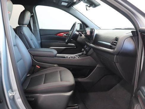 Certified 2025 Chevrolet Traverse Z71 w/ Driver Confidence Package AWD/4WD image 21