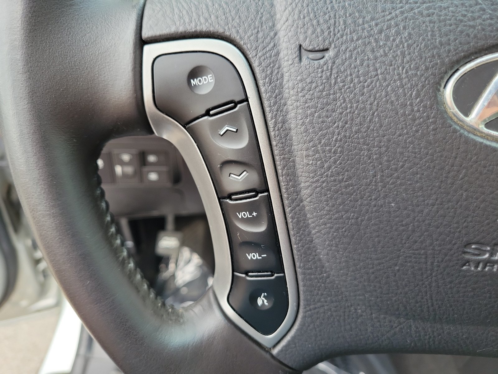 Used 2011 Hyundai Santa Fe Limited FWD image 22