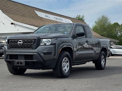 Used 2022 Nissan Frontier S image 2