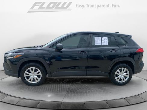 Used 2022 Toyota Corolla Cross L FWD image 5