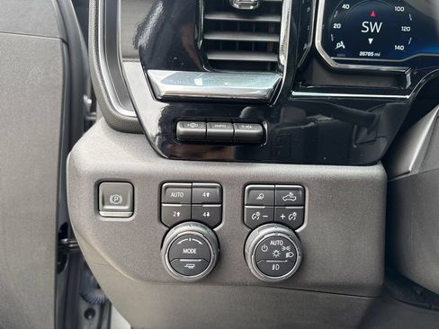 Used 2023 Chevrolet Silverado 1500 High Country w/ Technology Package AWD/4WD image 20