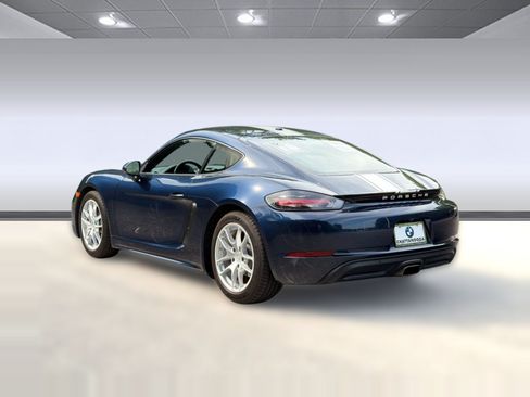 Used 2021 Porsche 718 Cayman RWD image 3