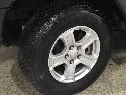 Used 2020 Jeep Wrangler Sport image 11