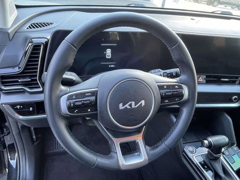 Used 2023 Kia Sportage EX image 18