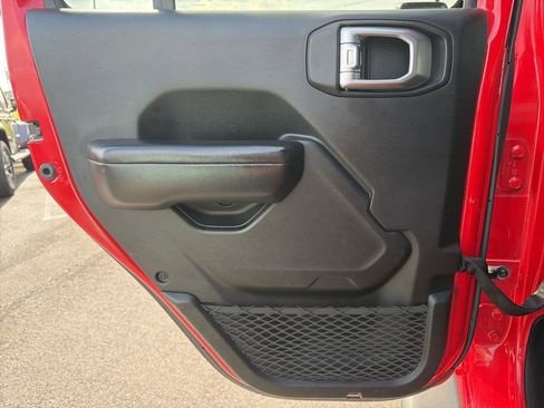 Used 2020 Jeep Wrangler Unlimited Sport S image 18