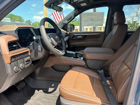 New 2026 Chevrolet Tahoe High Country AWD/4WD image 16