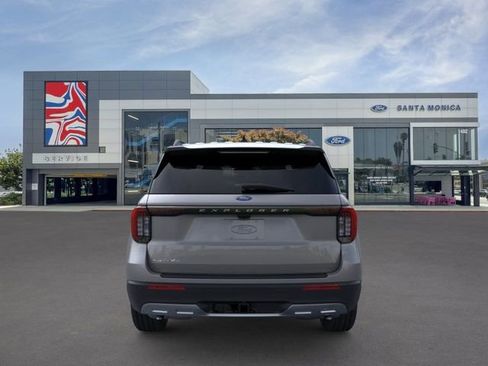 New 2026 Ford Explorer Active w/ Active Comfort Package RWD image 5
