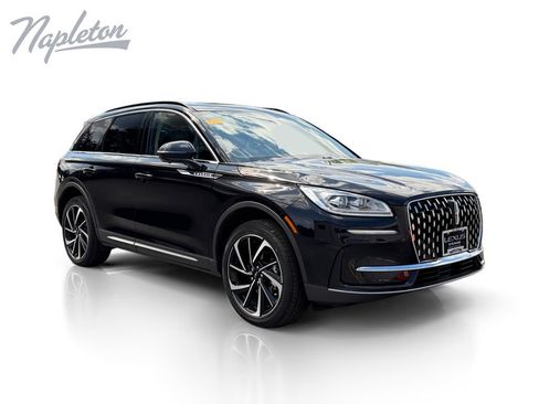 Used 2025 Lincoln Corsair Reserve w/ Equipment Group 202A AWD/4WD image 8