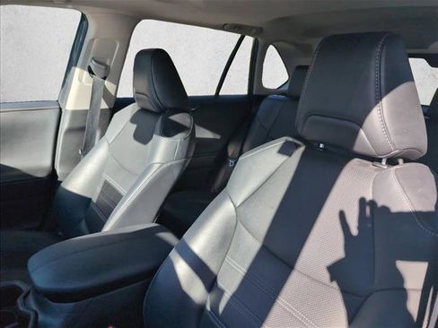 Used 2022 Toyota RAV4 Limited image 8