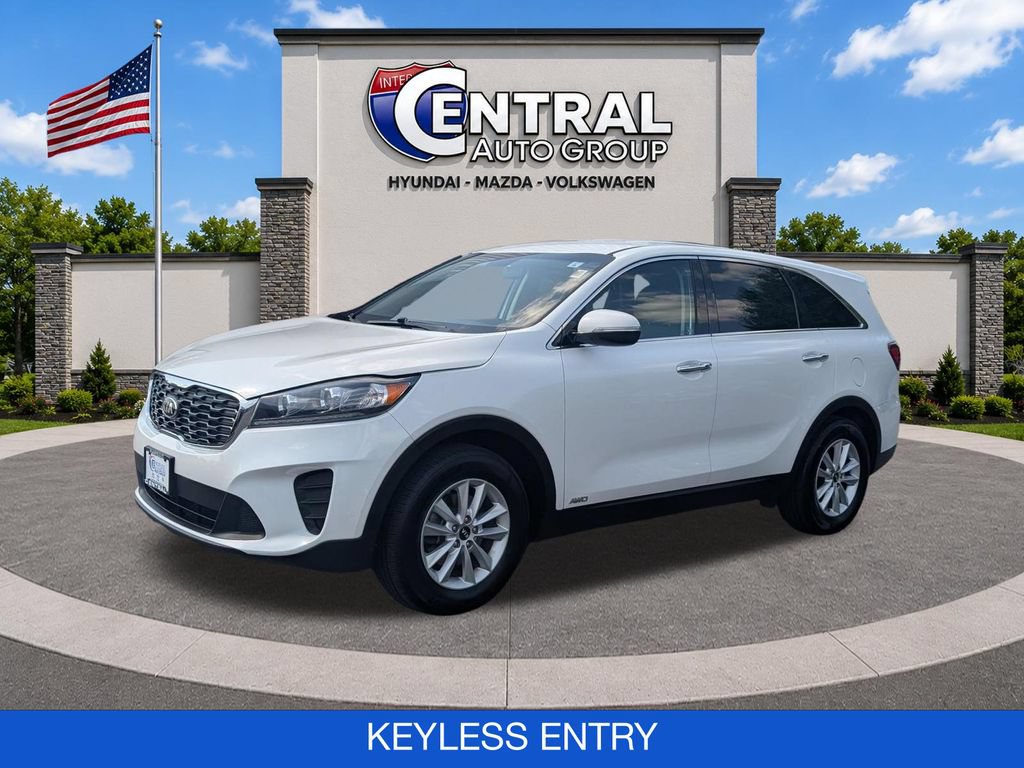 Used 2019 Kia Sorento AWD V6 image 3
