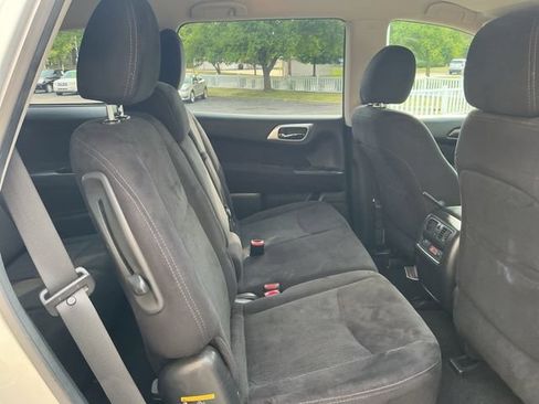 Used 2014 Nissan Pathfinder SV AWD/4WD image 29
