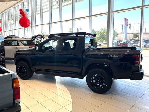 New 2025 Nissan Frontier PRO-4X w/ Pro Convenience Package image 2