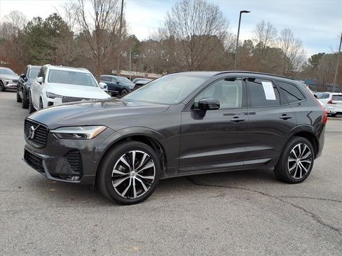 Certified 2023 Volvo XC60 B5 Plus w/ Protection Package Premier image 10