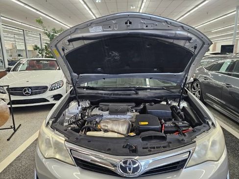 Used 2012 Toyota Camry LE image 34