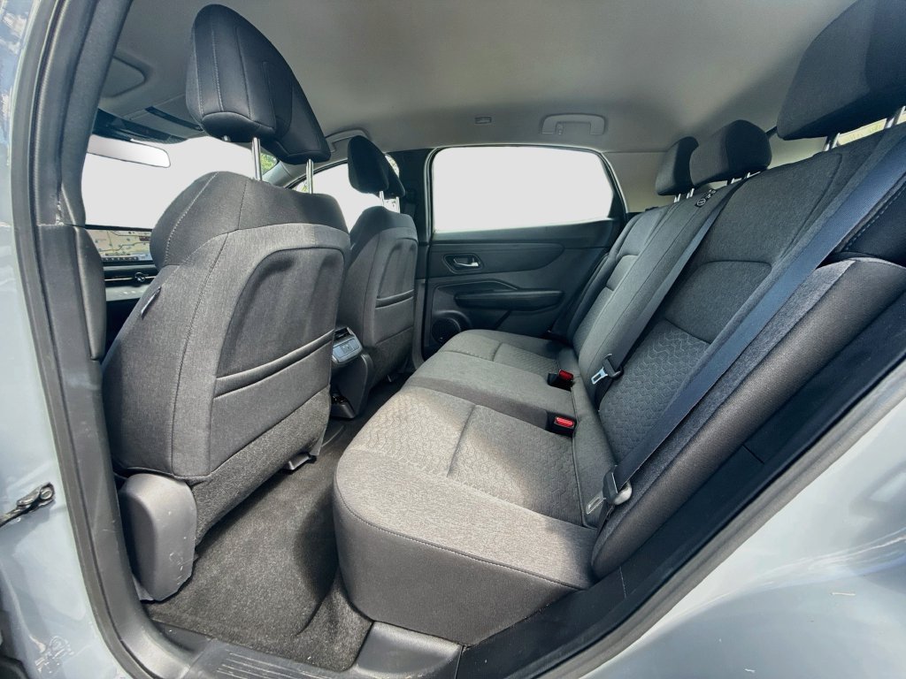 Used 2023 Nissan Ariya FWD image 25