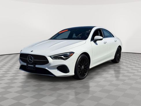 Used 2025 Mercedes-Benz CLA 250 4MATIC image 3