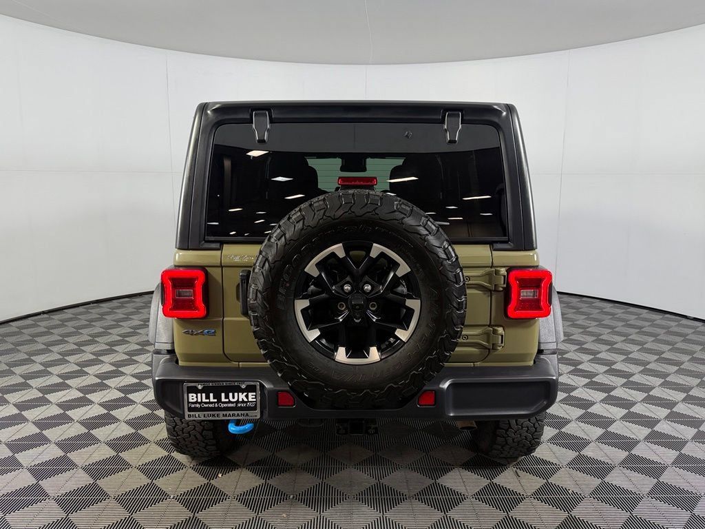 Used 2025 Jeep Wrangler Unlimited Rubicon 4xe w/ Convenience Group AWD/4WD image 9