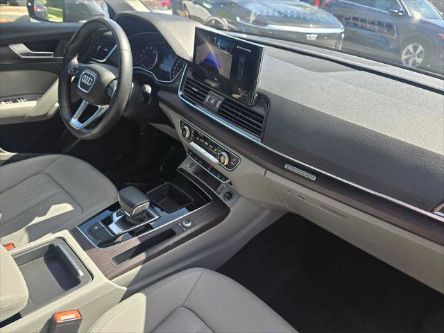 Used 2022 Audi Q5 2.0T Premium AWD/4WD image 11