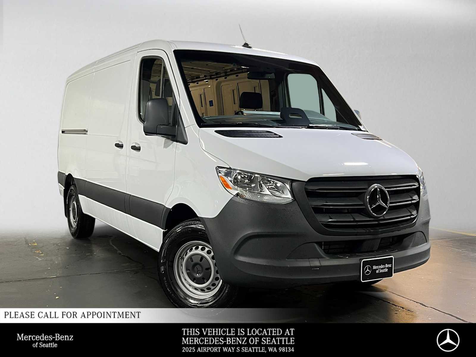 Used 2025 Mercedes-Benz Sprinter 2500 image 1
