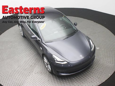 Used 2018 Tesla Model 3 Performance AWD/4WD image 3
