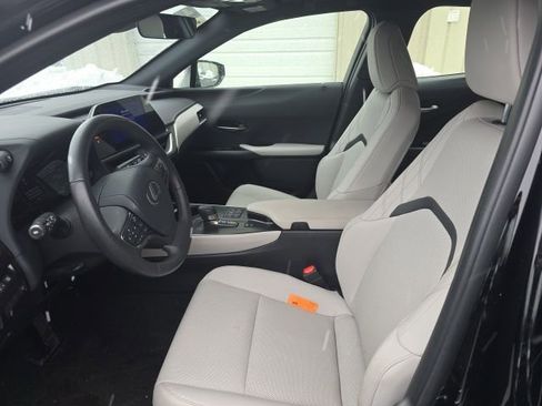 Used 2025 Lexus UX 300h AWD w/ Accessory Package (Z2) image 13