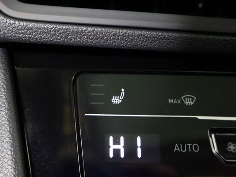 Used 2026 Volkswagen Jetta SE image 51