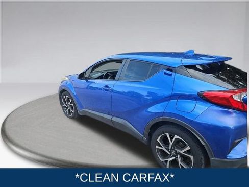 Used 2018 Toyota C-HR XLE FWD image 3