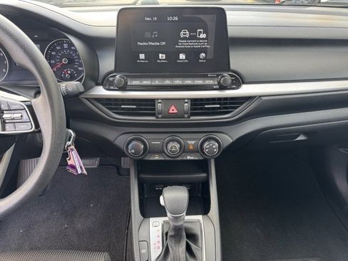 Certified 2021 Kia Forte LXS image 19