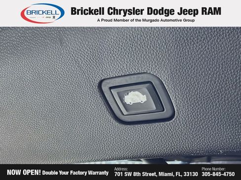 Used 2020 Buick Enclave Essence w/ LPO, Hit The Road Package FWD image 13