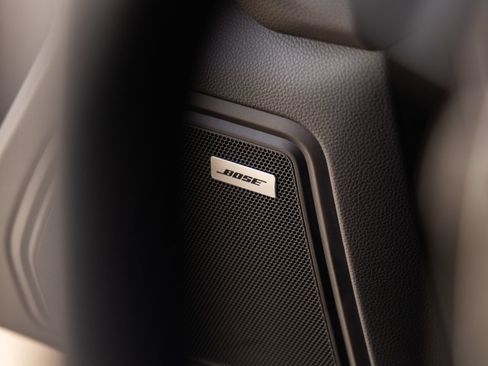 Certified 2026 Porsche Macan AWD/4WD image 25