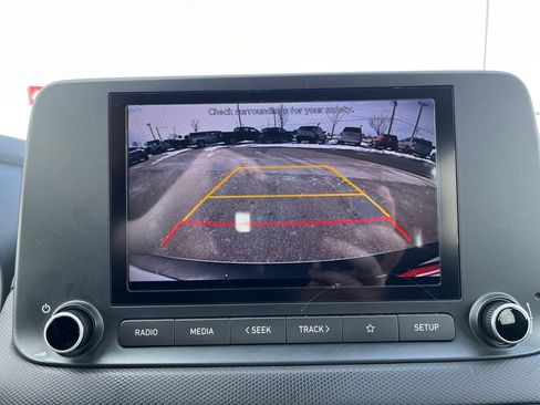 Used 2022 Hyundai Kona SE image 17