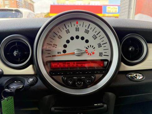 Used 2013 MINI Cooper Convertible image 19