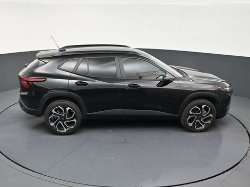 Used 2024 Chevrolet Trax RS FWD image 17