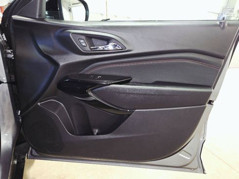 Used 2026 Chevrolet Trax RS w/ Driver Confidence Package FWD image 38