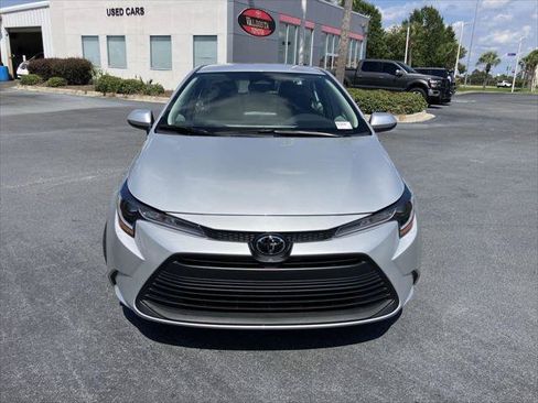 Certified 2026 Toyota Corolla LE FWD image 8