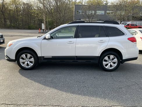 Used 2012 Subaru Outback 2.5i Limited AWD/4WD image 8