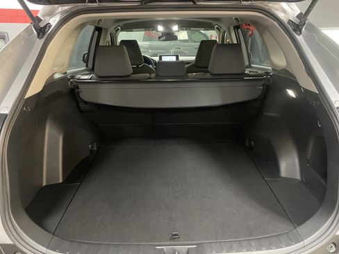 Used 2025 Toyota RAV4 XLE image 33