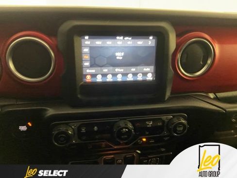 Used 2021 Jeep Wrangler Unlimited Rubicon w/ Dual Top Group AWD/4WD image 26