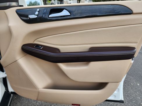 Used 2017 Mercedes-Benz GLE 350 GLE 350 SUV w/ Premium 1 Package image 9