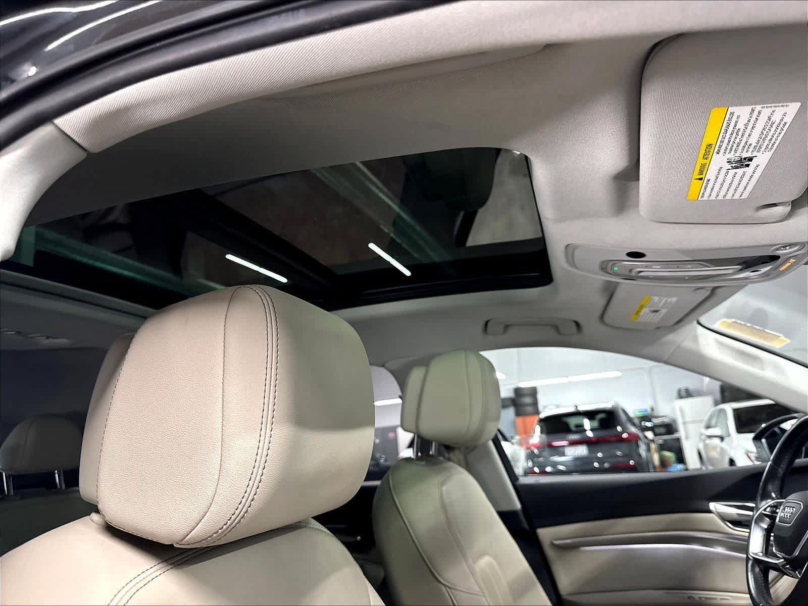 Used 2023 Audi Q8 Premium Plus AWD/4WD image 23
