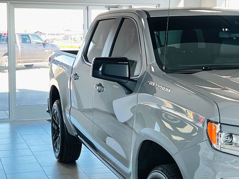 Used 2025 Chevrolet Silverado 1500 RST w/ Convenience Package II image 5