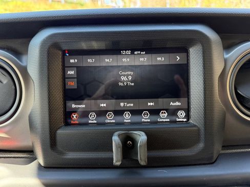 Used 2022 Jeep Gladiator Sport w/ Trailer Tow Package image 20