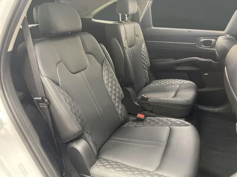 Used 2023 Kia Sorento SX image 33