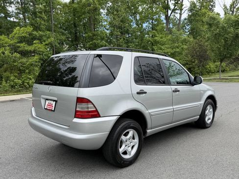 Used 2001 Mercedes-Benz ML 320 4MATIC image 5