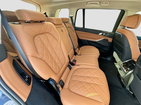 New 2026 BMW X7 xDrive40i w/ Premium Package image 23