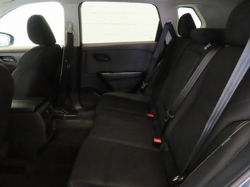 Used 2023 Nissan Rogue S image 27