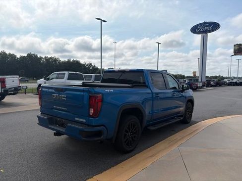 Used 2022 GMC Sierra 1500 Elevation w/ LPO, Elevation Black Package AWD/4WD image 5