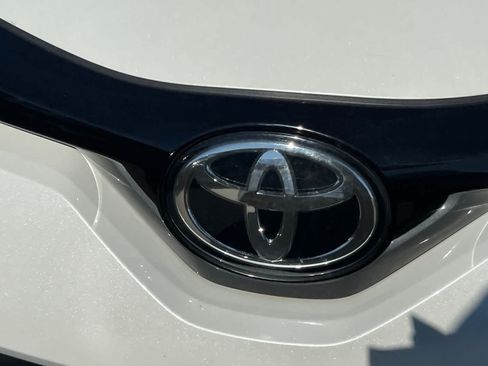 Used 2020 Toyota C-HR LE FWD image 13