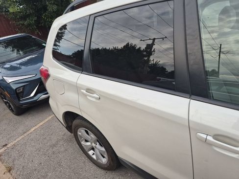 Used 2015 Subaru Forester 2.5i Premium AWD/4WD image 17