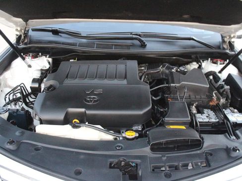 Used 2012 Toyota Camry XLE FWD image 18